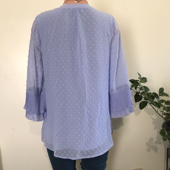 Isaac Mizrahi Clip Dot Blouse Pleated Cuffs - Picture 6 of 9